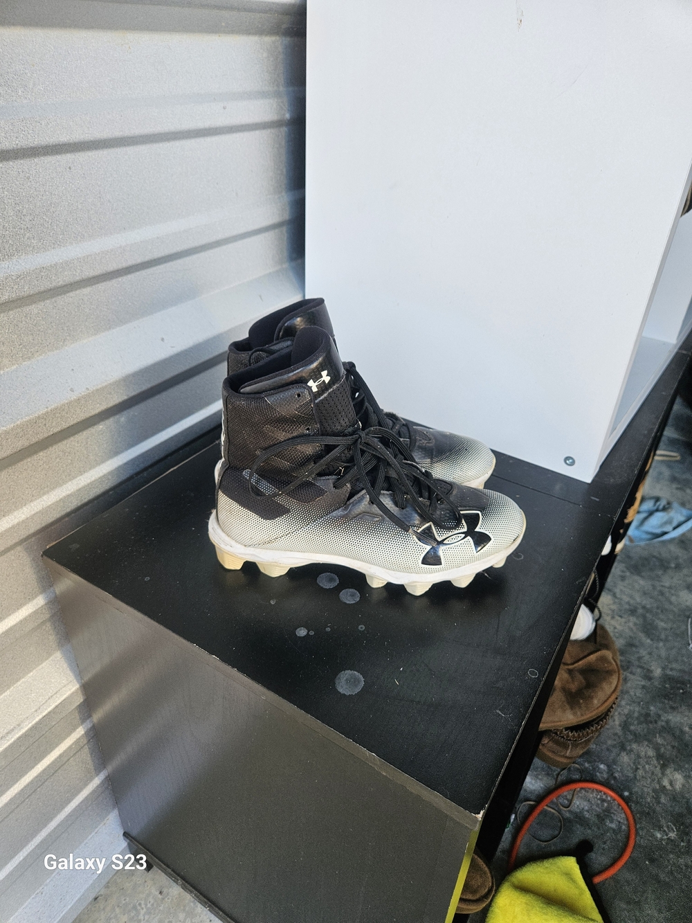 Under Armour Highlight Youth 6Y Football Cleats Black White High Top 3000195